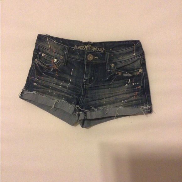 Almost Famous Blue Jean Denim Shorts Size 0 - Picture 1 of 5
